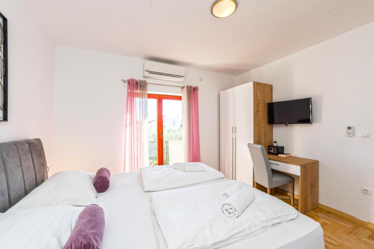 Villa Slavica Sveti Filip i Jakov Extérieur photo